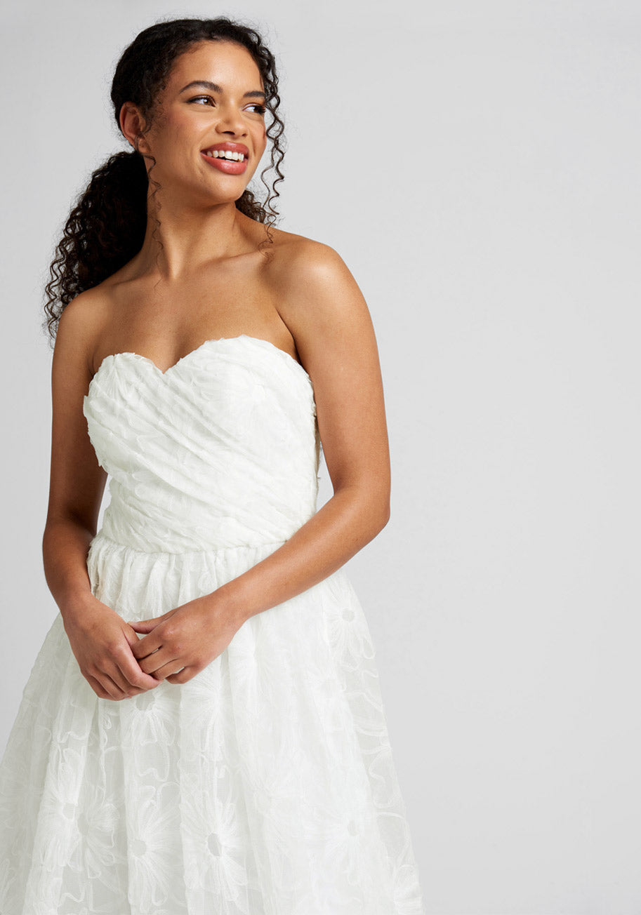  A Wonderful Union Strapless Maxi Dress