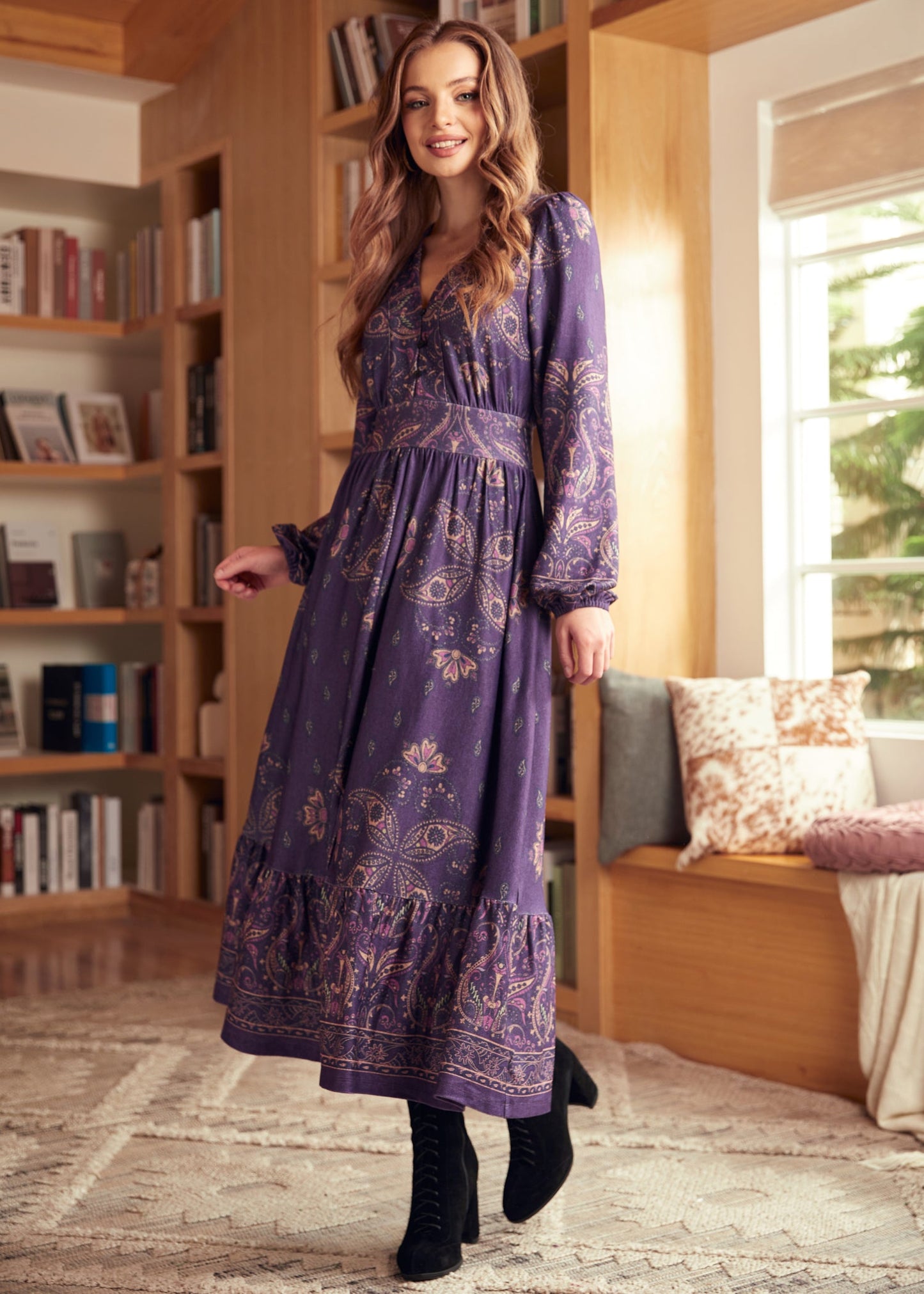  Goldie Hour V-Neck Midi Dress